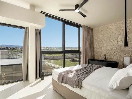  Double bedroom 