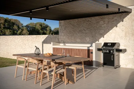  BBQ Area