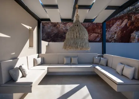  Outdoor lounge area