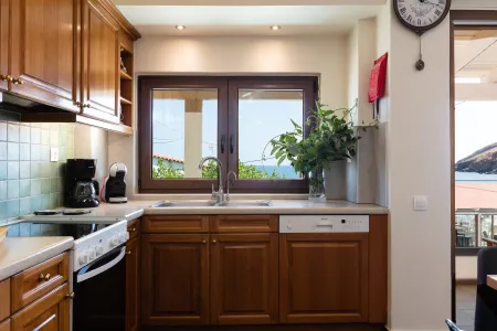  Kitchen
