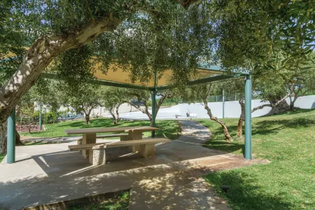  Seating area