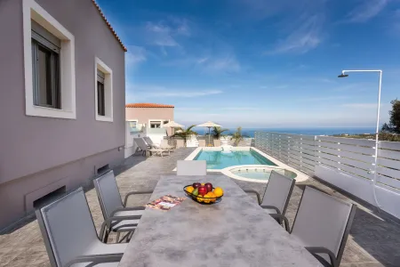 Dining area by the pool