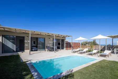 exterior villa view