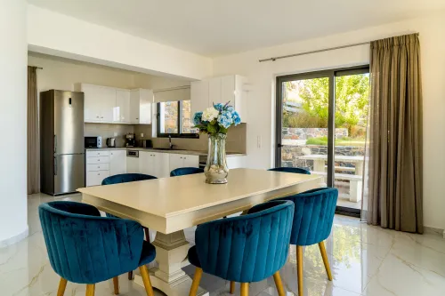  Kitchen