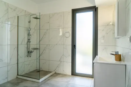  Shower
