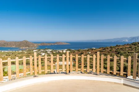  Private Balcony
