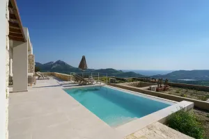 New Seaview Villa Asimi with Private Pool, Close to everything in South Rethymno