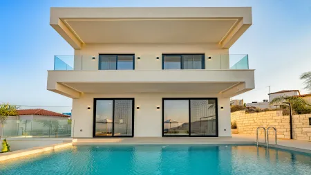  Villa Exterior