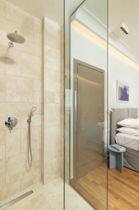  ensuite bathroom