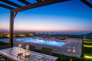 Sea Views only 4 km from the beach, Oikos Arismari Villa