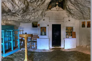 Agios Antonios Church in Veni